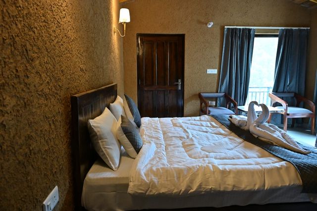 Premium Mud Cottage Room